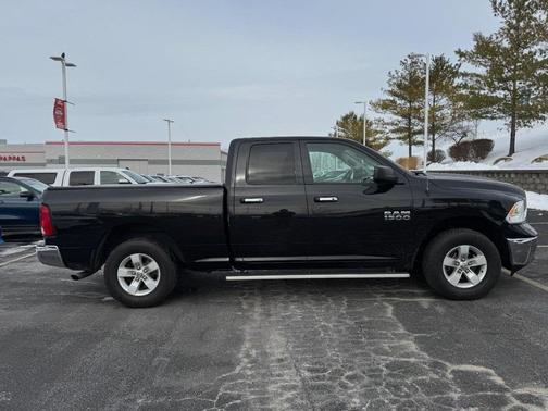 2016 RAM 1500 SLT