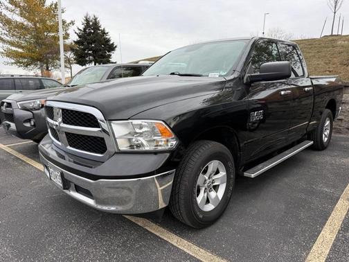 2016 RAM 1500 SLT