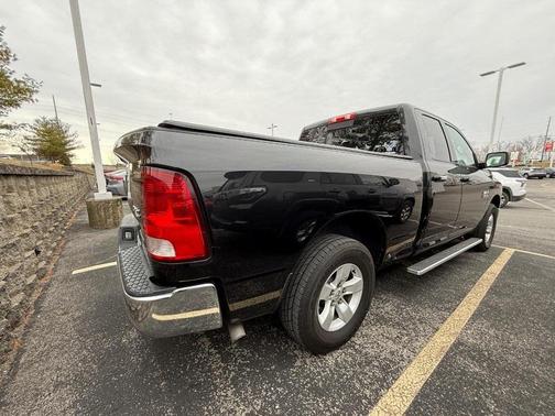 2016 RAM 1500 SLT