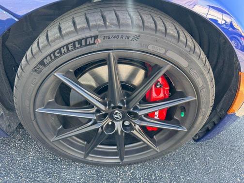 2025 Toyota GR86 Premium