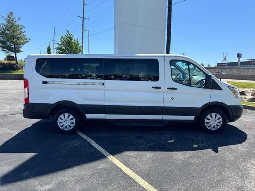 Oxford White 2017 Ford Transit-350 XLT