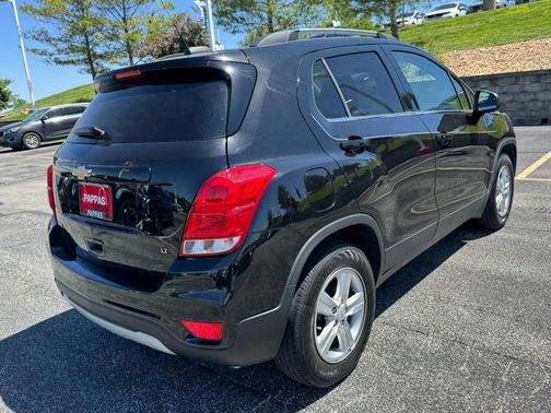 Mosaic Black Metallic 2020 Chevrolet Trax LT