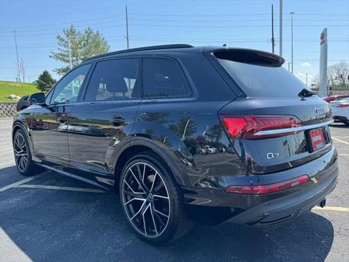 2021 Audi Q7 55 Prestige