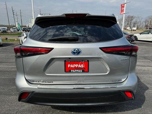 2022 Toyota Highlander Hybrid Limited