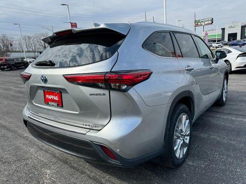 2022 Toyota Highlander Hybrid Limited