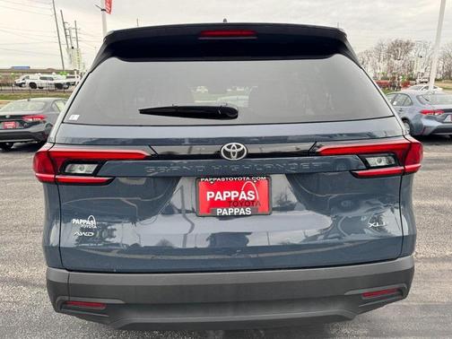 2025 Toyota Grand Highlander XLE