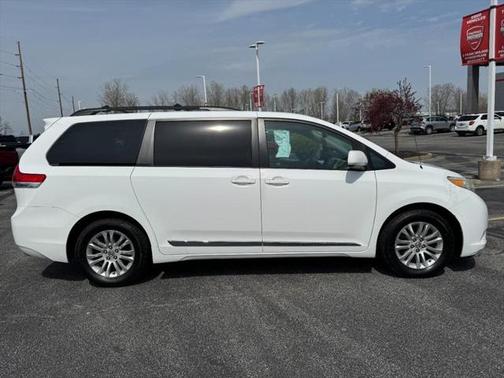 2011 Toyota Sienna XLE