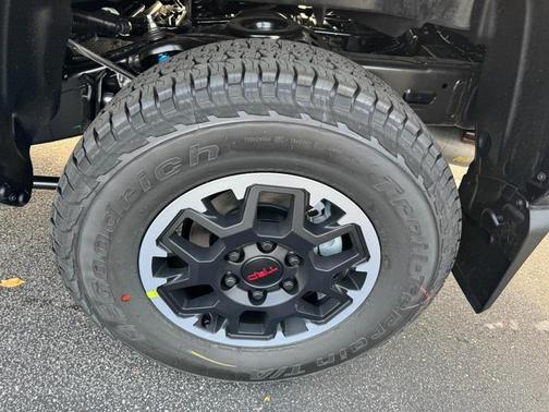 2025 Toyota Tacoma TRD Off Road