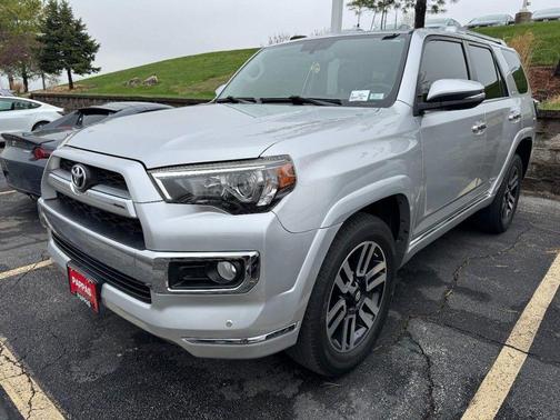 Classic Silver Metallic 2017 Toyota 4Runner Limited