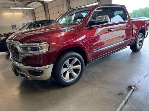 Delmonico Red Pearlcoat 2020 RAM 1500 Limited