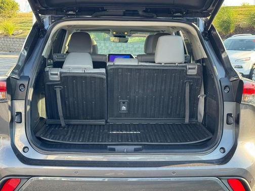 2024 Toyota Highlander Hybrid Limited