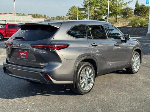 2024 Toyota Highlander Hybrid Limited