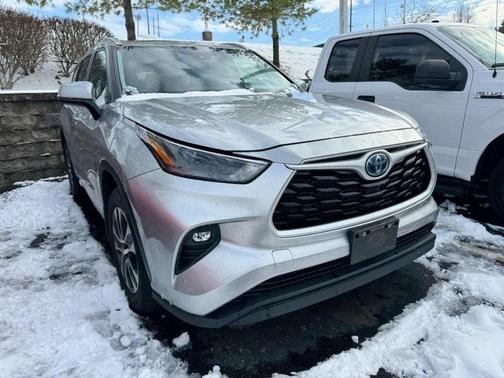 2023 Toyota Highlander Hybrid XLE
