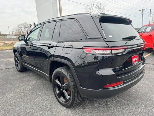 2023 Jeep Grand Cherokee Altitude