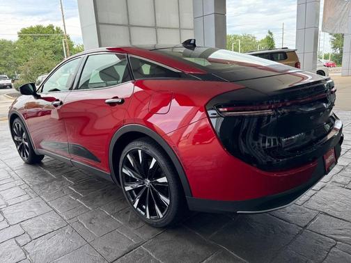 2025 Toyota Crown Platinum