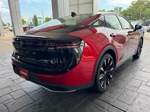 2025 Toyota Crown Platinum