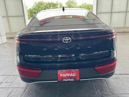 2025 Toyota Crown Platinum