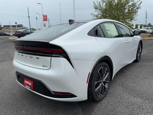 2025 Toyota Prius XLE