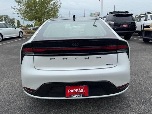 2025 Toyota Prius XLE