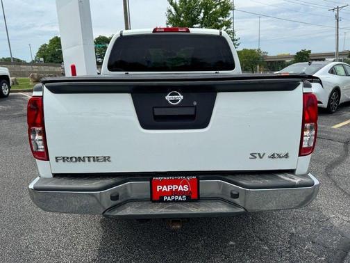 Glacier White 2013 Nissan Frontier SV