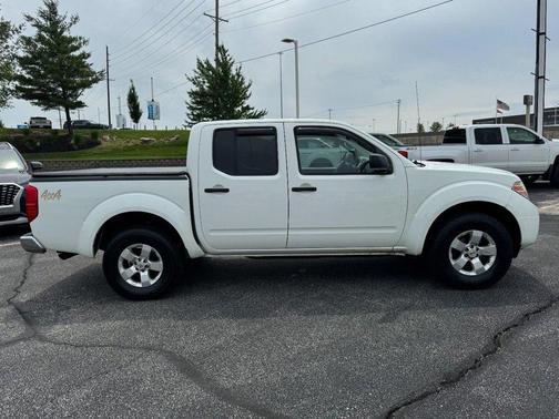 Glacier White 2013 Nissan Frontier SV