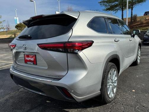 2022 Toyota Highlander Limited