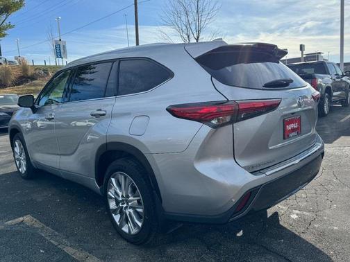 2022 Toyota Highlander Limited