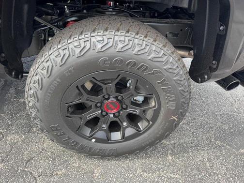 2025 Toyota Tacoma Hybrid Trailhunter