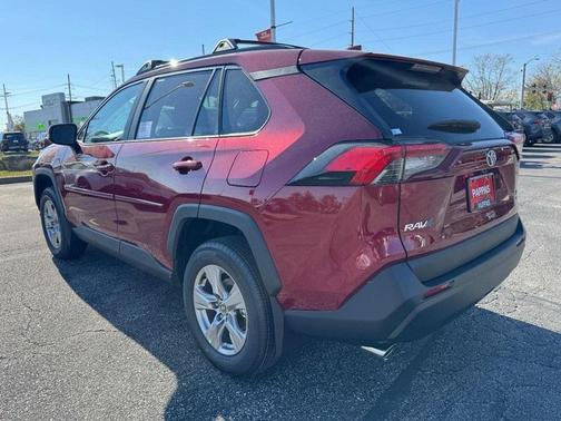 2025 Toyota RAV4 XLE