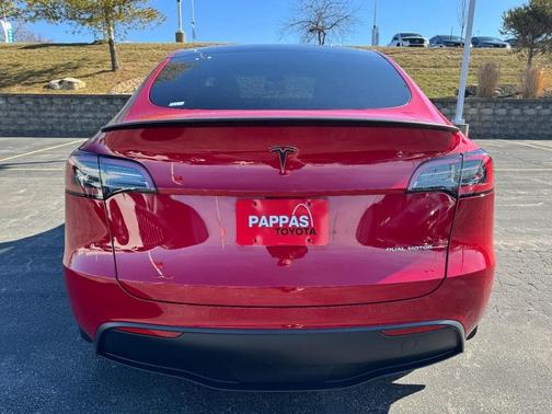 2023 Tesla Model Y Long Range Dual Motor All-Wheel Drive