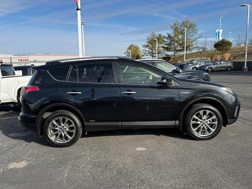 2017 Toyota RAV4 Hybrid Limited