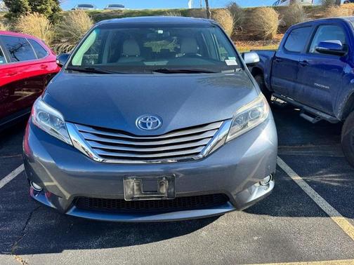 2017 Toyota Sienna Limited Premium