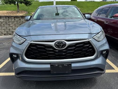 2020 Toyota Highlander LE