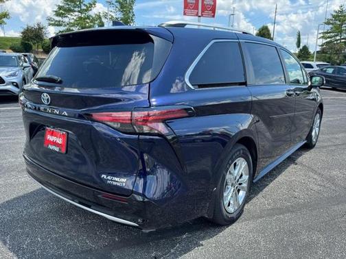 2023 Toyota Sienna Platinum 7 Passenger