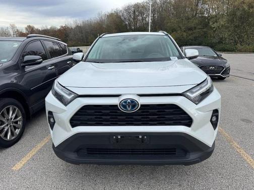 2023 Toyota RAV4 Hybrid XLE Premium