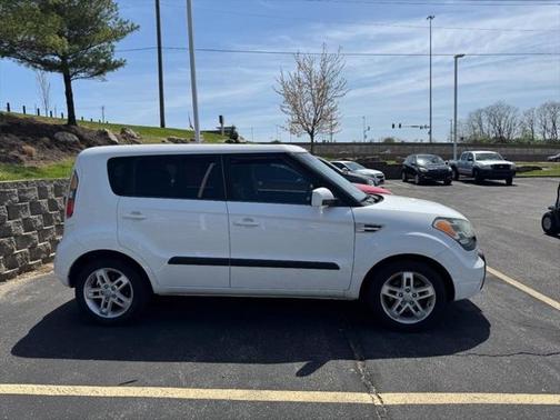 2011 Kia Soul +
