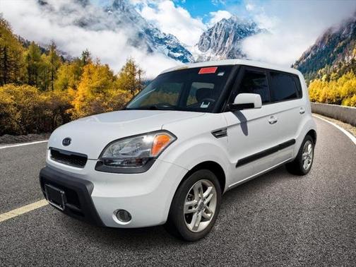2011 Kia Soul +