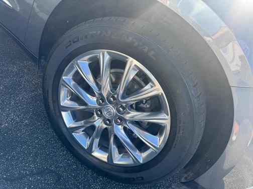 2021 Buick Enclave AWD Essence