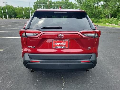 2020 Toyota RAV4 LE