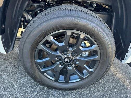 2025 Toyota Tundra Hybrid Platinum