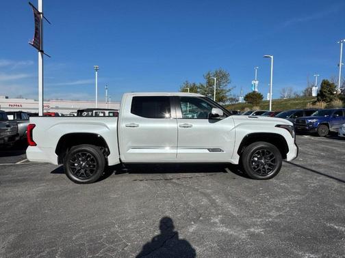 2025 Toyota Tundra Hybrid Platinum