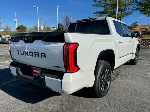 2025 Toyota Tundra Hybrid Platinum
