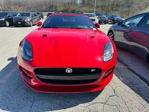 2018 Jaguar F-TYPE R