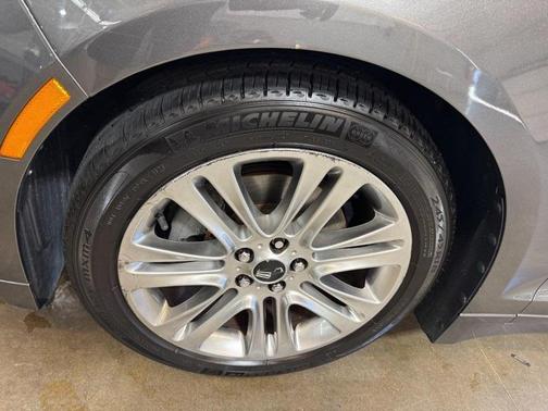 2015 Lincoln MKZ Base