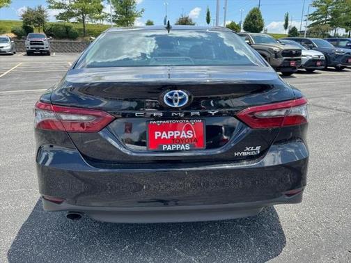 2023 Toyota Camry Hybrid XLE