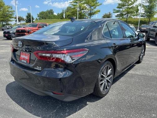 2023 Toyota Camry Hybrid XLE