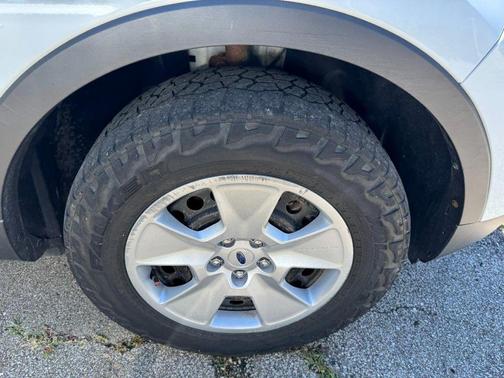 Oxford White 2013 Ford Explorer Base