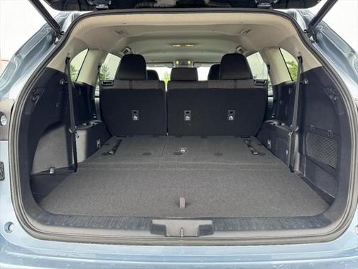 2020 Toyota Highlander LE
