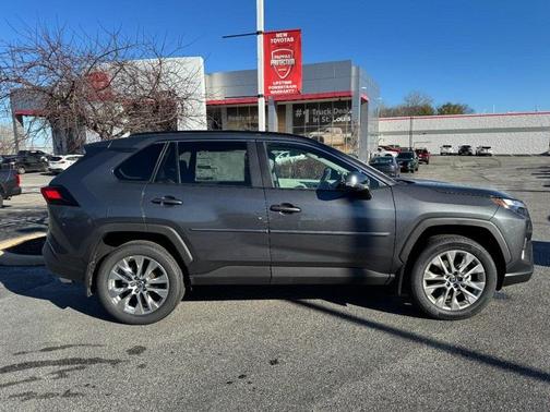 2025 Toyota RAV4 XLE Premium