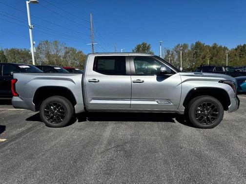 2026 Toyota Tundra Hybrid Platinum